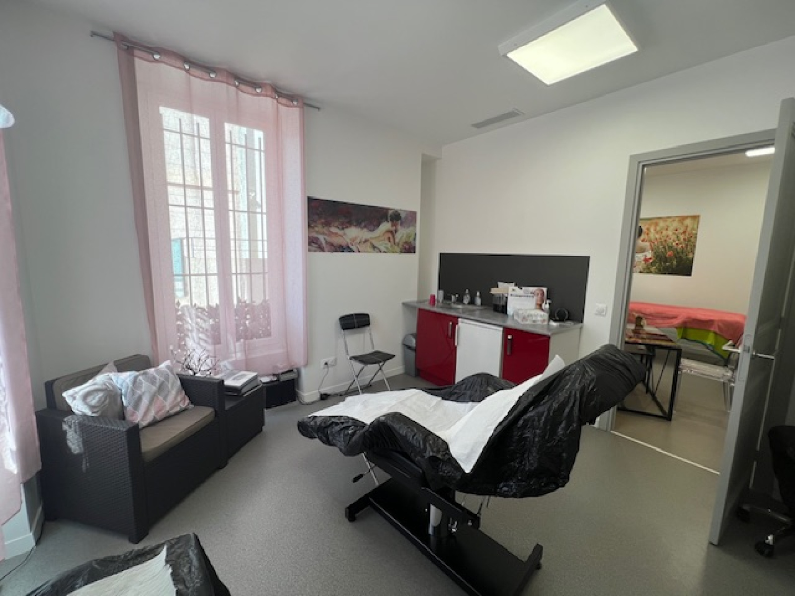 Image_, Local professionnel, Contes, ref :82618431